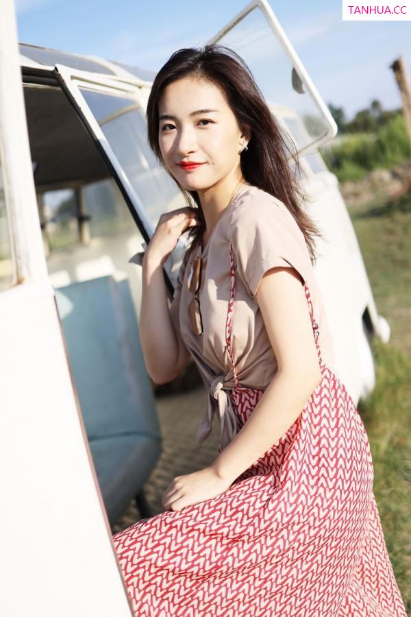 龚天艺 艺儿拿铁 [XIUREN]高清写真图 2019.09.02 艺儿拿铁第16张图片